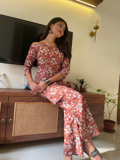 Floral Print Women Cotton Blend Kurta Pant Set