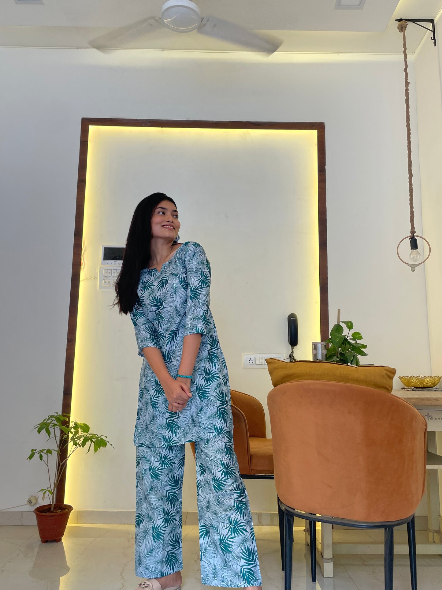 Tropical Print Women Cotton Blend Kurta Pant Set