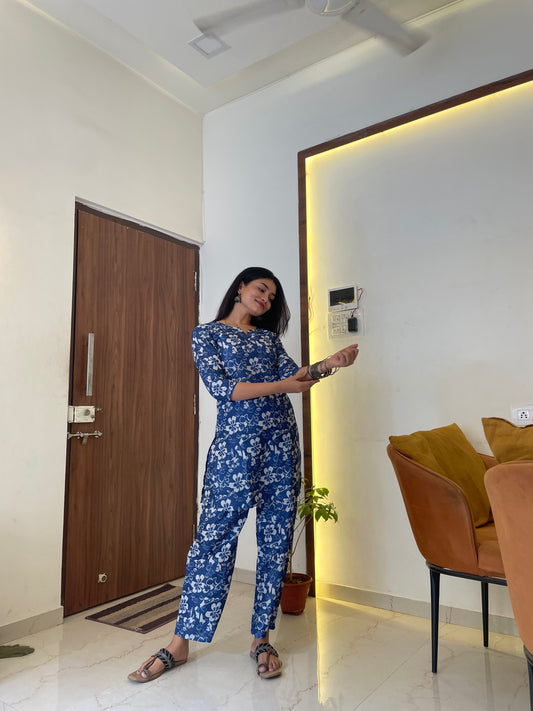 Floral Print Women Cotton Blend Kurta Pant Set