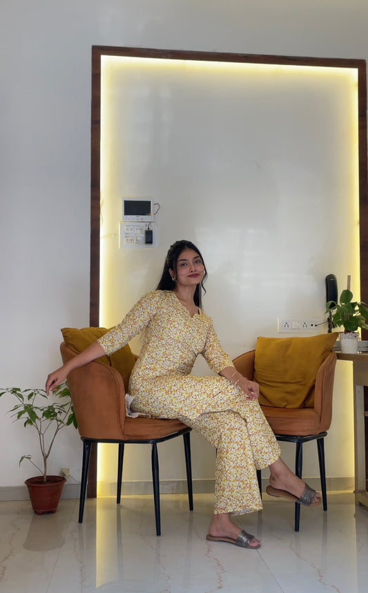 Spring Serenity Women Cotton Blend Kurta Pant Set