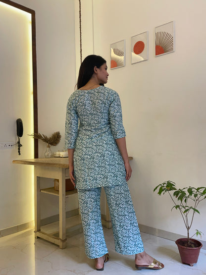 Spring Serenity Women Cotton Blend Kurta Pant Set