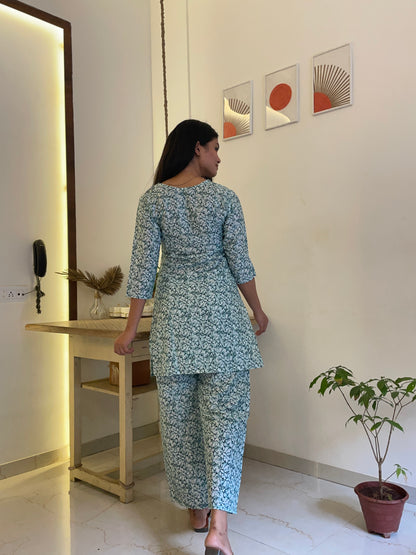 Spring Serenity Women Cotton Blend Kurta Pant Set