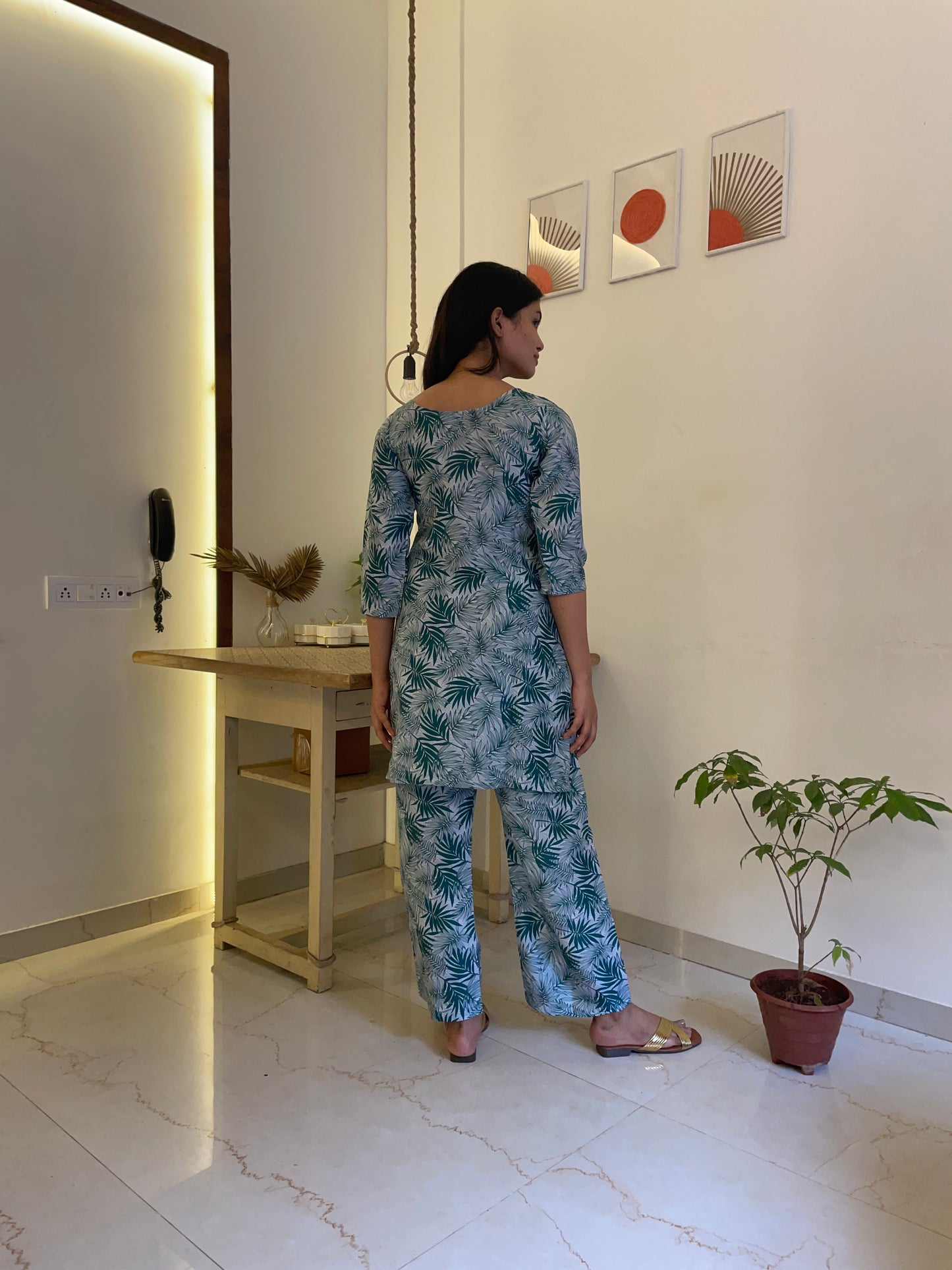 Tropical Print Women Cotton Blend Kurta Pant Set