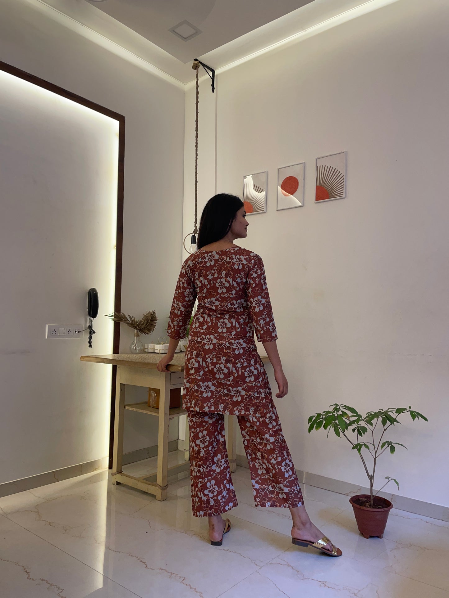 Floral Print Women Cotton Blend Kurta Pant Set